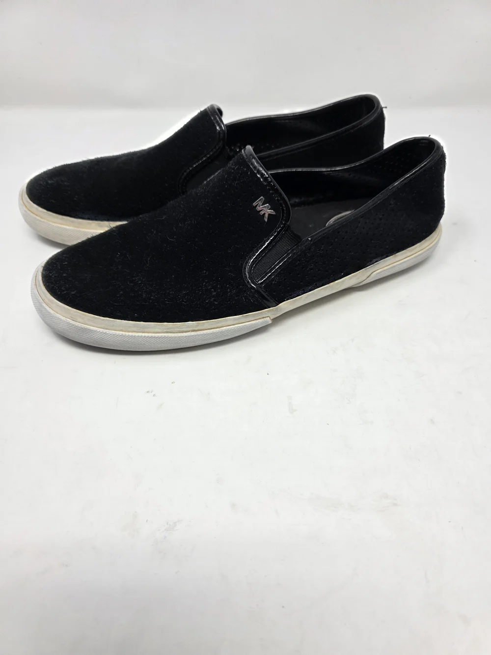 Michael Kors Black Slip On Sneakers Women’s 8M Suede Leather Upper